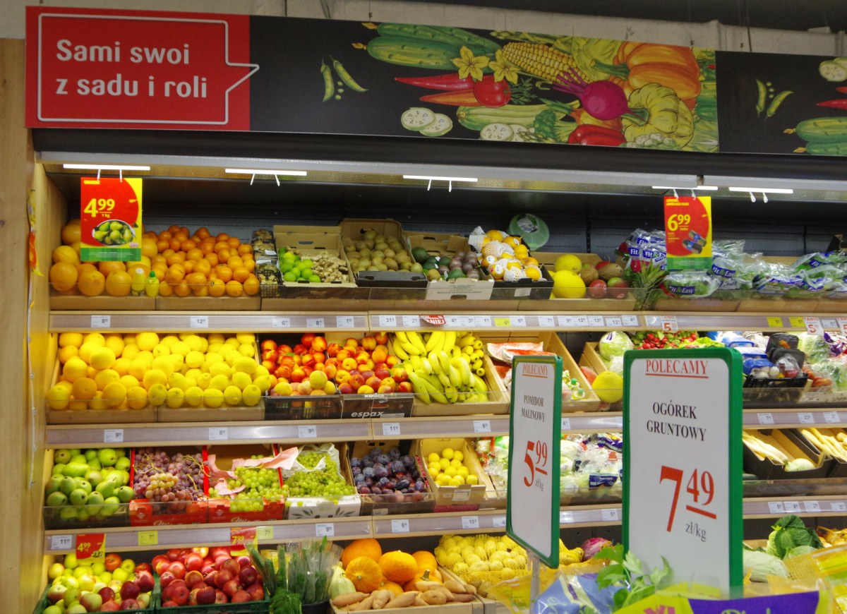 Zwolnią 3000 pracowników, zamkną sklepy. Zmiany w znanej sieci handlowej