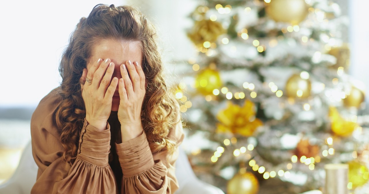 “Życzę ci, żebyś wreszcie ułożyła sobie życie”. Jak reagować na raniące słowa przy opłatku?