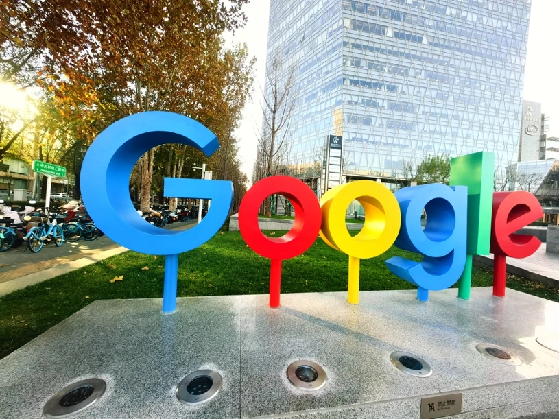 Google zapowiada nowe okulary. "Mają potencjał, by zastąpić telefony"