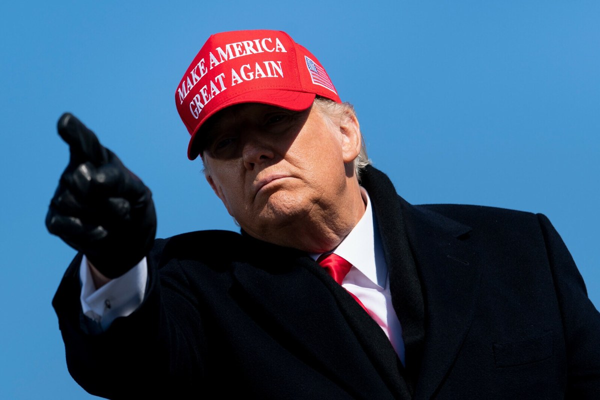 Trump nie żartował. USA wydadzą miliony na Boeingi do deportacji