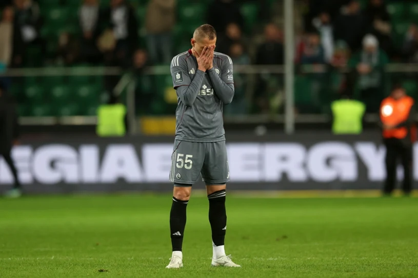 Legia już stoi nad przepaścią. Ostatnia deska ratunku w Lidze Konferencji