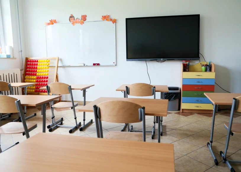 Poland to lose over 800,000 pupils in 15 years — hundreds of schools at risk