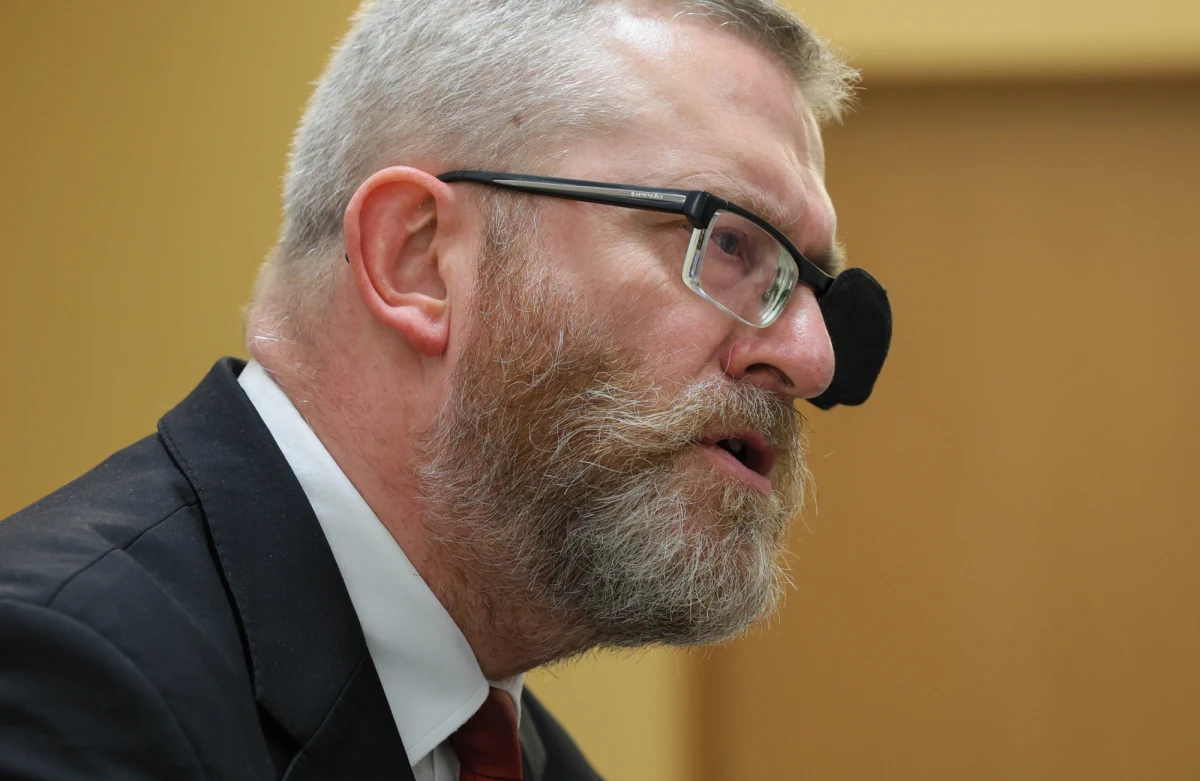 ​W ostatnich czterech miesiącach o prawie 100 proc. wzrosła liczba antyukraińskich treści - do blisko 186 tys. - wynika z najnowszego raportu Instytutu Monitorowania Mediów (IMM) i Stowarzyszenia Demagog. Ich zasięg oszacowano na 66,4 mln, co oznacza, że statystyczny internauta powyżej 15. roku życia mógł zetknąć się z takimi treściami średnio dwa razy.