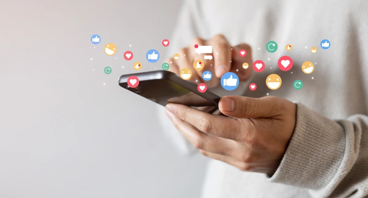 ​Nawet 90 proc. spadek liczby wyświetleń odnotowali niektórzy influencerzy w Australii - dzień po wprowadzeniu zakazu korzystania z mediów społecznościowych dla osób poniżej 16. roku życia. Internetowi twórcy narzekają również na zmniejszenie liczby obserwujących. W myśl nowego prawa platformy takie jak TikTok czy Instagram mają obowiązek dezaktywować konta za młodych użytkowników.