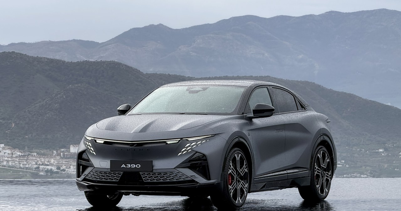 Alpine A390 ma przyciski z Formuły 1. Jeden włącza hiperprzestrzeń