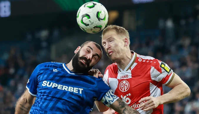 Dwa razy VAR w akcji, później czerwona kartka. Szturm Lecha do ostatniej minuty