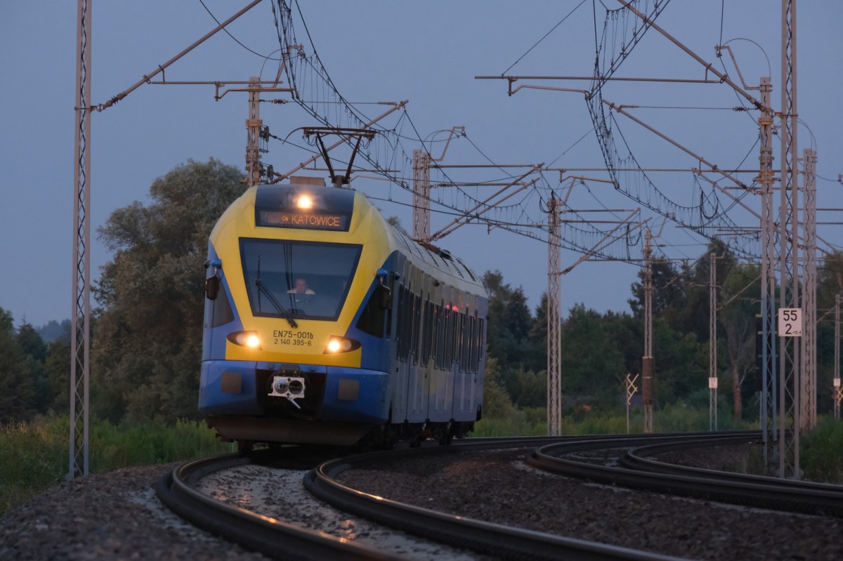 Śląskie: Utrudnienia na kolei. Awaria trakcji