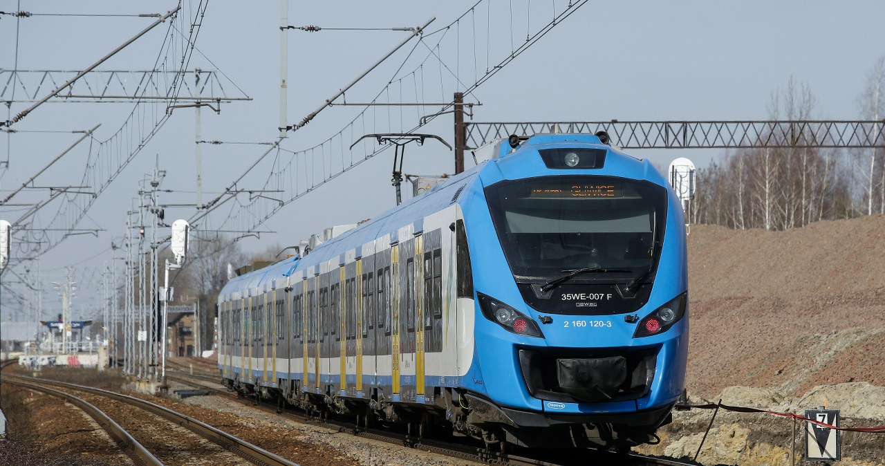 Śląskie. Wielka awaria na kolei. „Mocno ograniczony ruch pociągów” Śląskie. Wielka awaria na kolei. „Mocno ograniczony ruch pociągów”