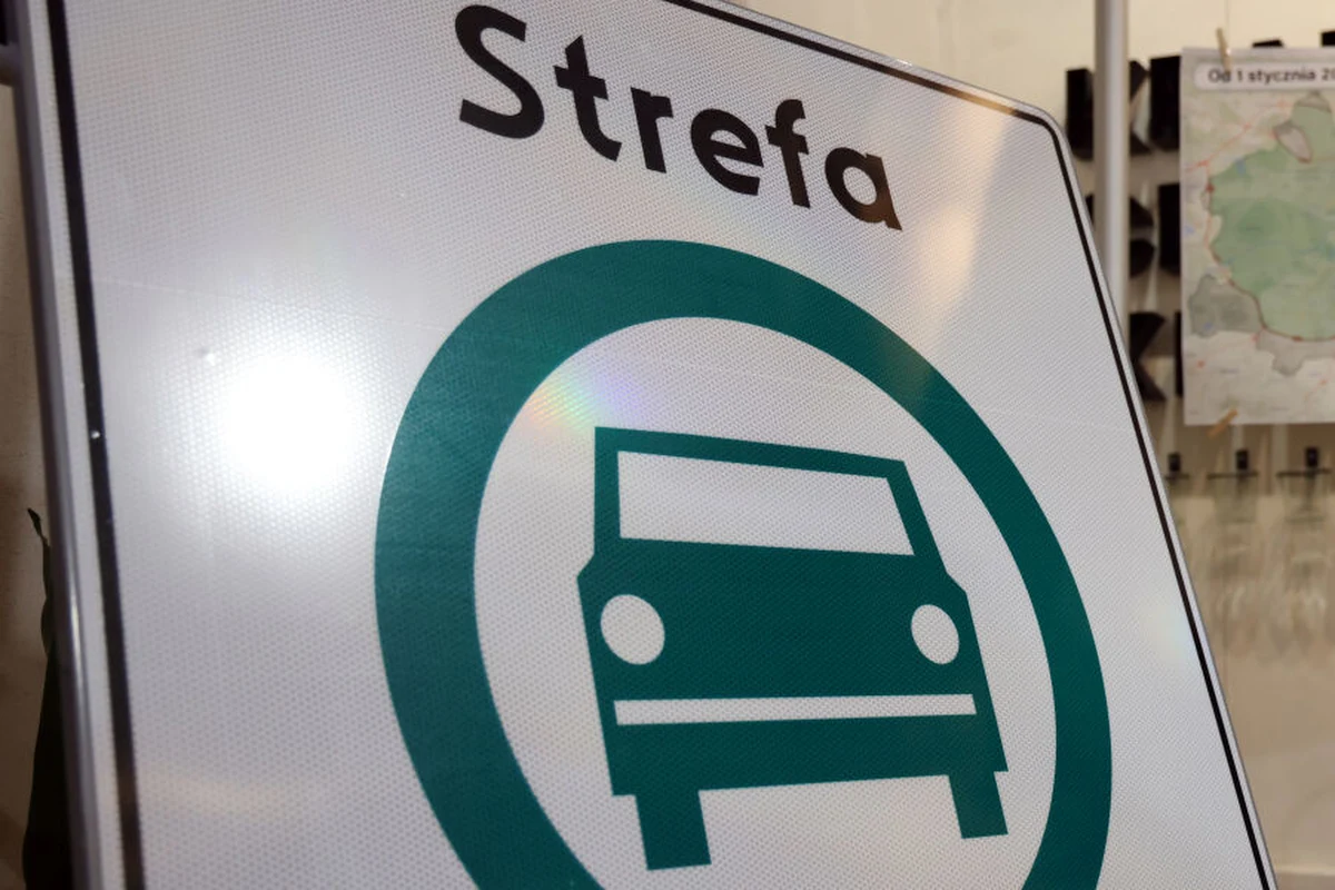 Od poniedziałku, 15 grudnia, w Krakowie zaczną działać specjalne Punkty Obsługi Mieszkańców związane z wprowadzeniem Strefy Czystego Transportu. W nowych lokalizacjach mieszkańcy będą mogli uzyskać wszelkie informacje dotyczące SCT.