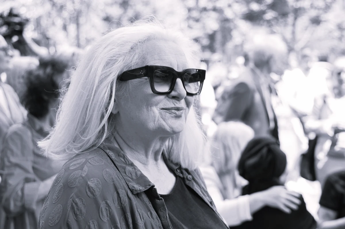 Nie żyje piosenkarka, reżyserka i dziennikarka Magda Umer. O śmierci artystki poinformowali synowie. Miała 76 lat. W swojej twórczości sięgała po piosenki najwybitniejszych autorów, m.in. Jeremiego Przybory, Agnieszki Osieckiej, Wojciecha Młynarskiego i Magdy Czapińskiej.