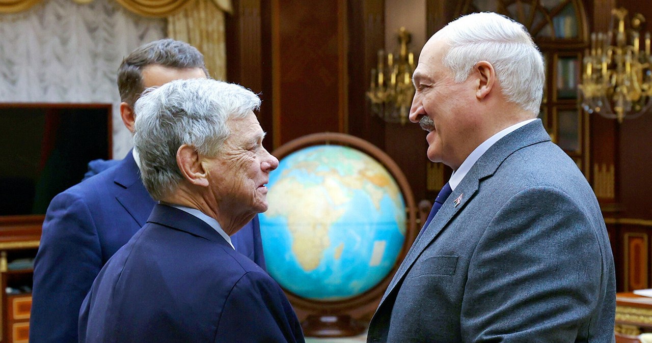 Rozmowy za zamkniętymi drzwiami na Białorusi. "Niech pan przekaże Trumpowi"