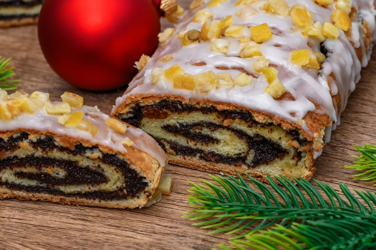 Skład 12 próbek maku różnych marek i 5 próbek skórki pomarańczowej zakupionych w dużych sieciach handlowych został przeanalizowany w badaniu zleconym przez Fundację Pro-Test. Badacze sprawdzili, co znajduje się w produktach, które często wykorzystujemy do świątecznych wypieków. W przypadku maku sprawdzono obecność glifosatu, a w przypadku skórki pomarańczowej pestycydów. 