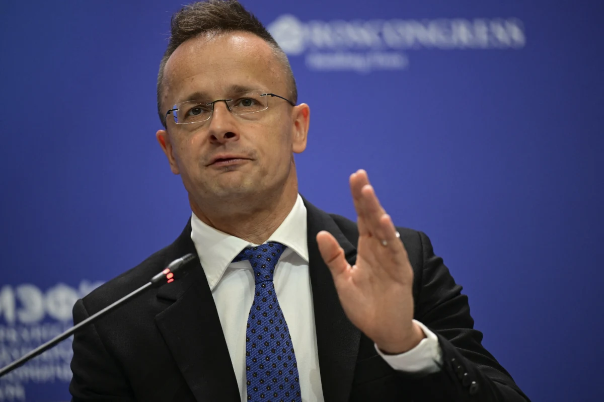 Słowny atak szefa węgierskiej dyplomacji na sekretarza generalnego NATO Marka Rutte. Peter Szijjarto we wpisie opublikowanym na platformie X napisał, że Rutte skutecznie wbił nóż w plecy negocjacjom pokojowym prezydenta USA Donalda Trumpa, twierdząc, że jesteśmy kolejnym celem Rosji.