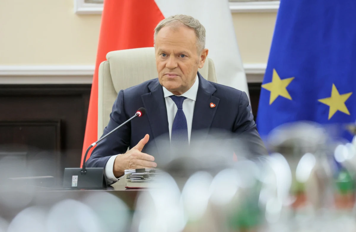 "Za nami dwa lata. Jestem z nich dumny, ale wiem, że Polska zasługuje na jeszcze więcej" - tak premier Donald Tusk podsumował we wpisie na platformie X dwa lata swoich rządów. 13 grudnia 2023 r. powołany został gabinet składający się z czterech koalicyjnych ugrupowań: KO, PSL, Polski 2050 i Nowej Lewicy.