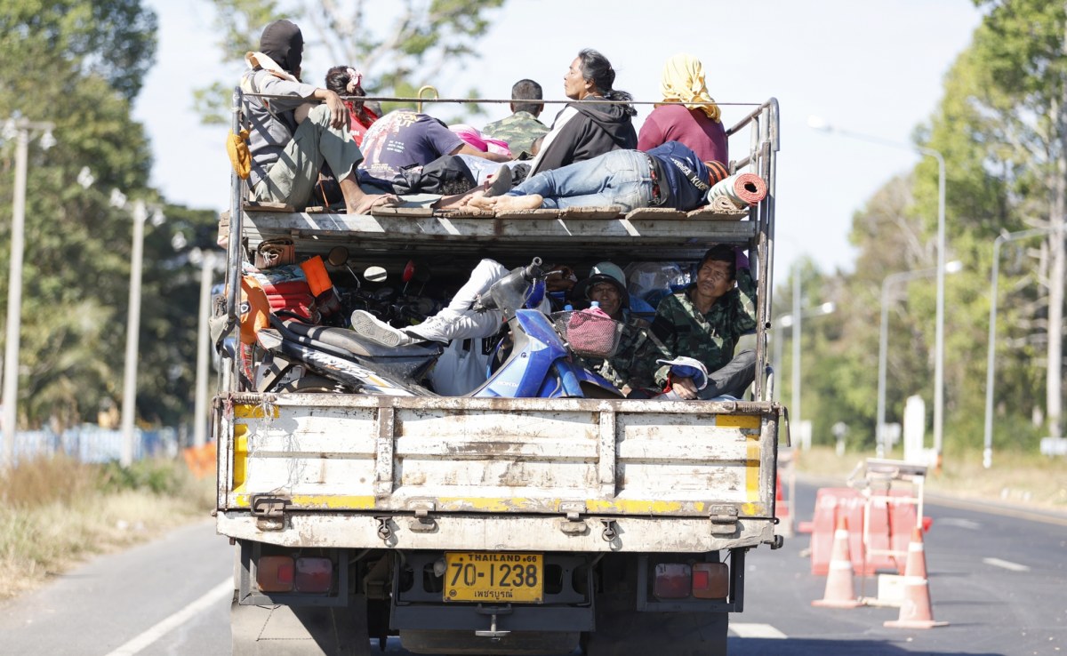 Godzina policyjna w prowincji Tajlandii. Ewakuowano setki tysięcy osób