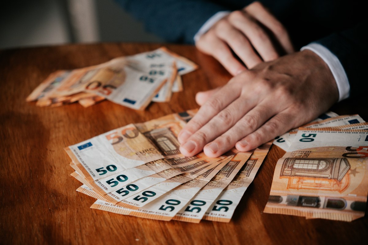 Pięć milionów euro w samolocie, którym podróżowała żona prezydenta