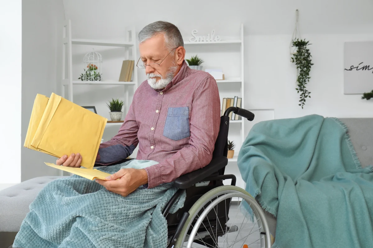 Ministerstwo Rodziny, Pracy i Polityki Społecznej chce zmienić model orzekania o niepełnosprawności - dowiedział się reporter RMF FM Michał Dobrołowicz. Jest to reakcja m.in. na dramatyczne sygnały od Was, które nagłośniliśmy w Faktach. Rozpatrywanie wniosków w Wojewódzkich Zespołach ds. Orzekania trwa często wiele miesięcy. Bez tego osoby potrzebujące nie mogą otrzymać świadczeń wspierających. Przed weekendem nastąpiła zmiana na stanowisku rządowego pełnomocnika ds. osób z niepełnosprawnościami. Maja Nowak z Polski 2050 zastąpiła Łukasza Krasonia.