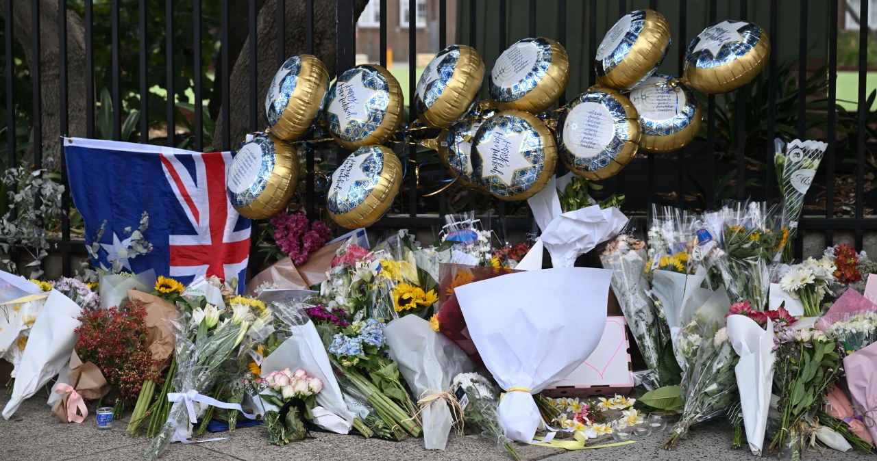 Atak na plaży w Sydney. Nowe doniesienia o sprawcach, byli spokrewnieni