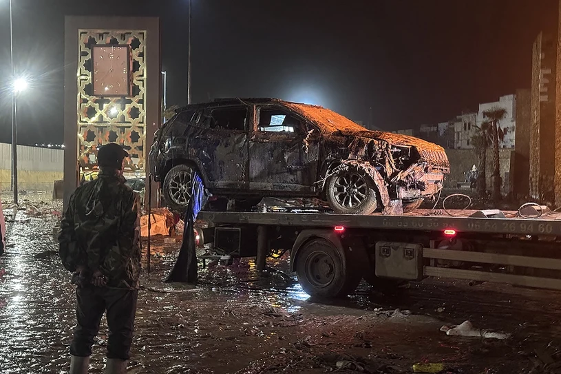 Powódź przyszła błyskawicznie. Zalało domy i auta, jest coraz więcej ofiar