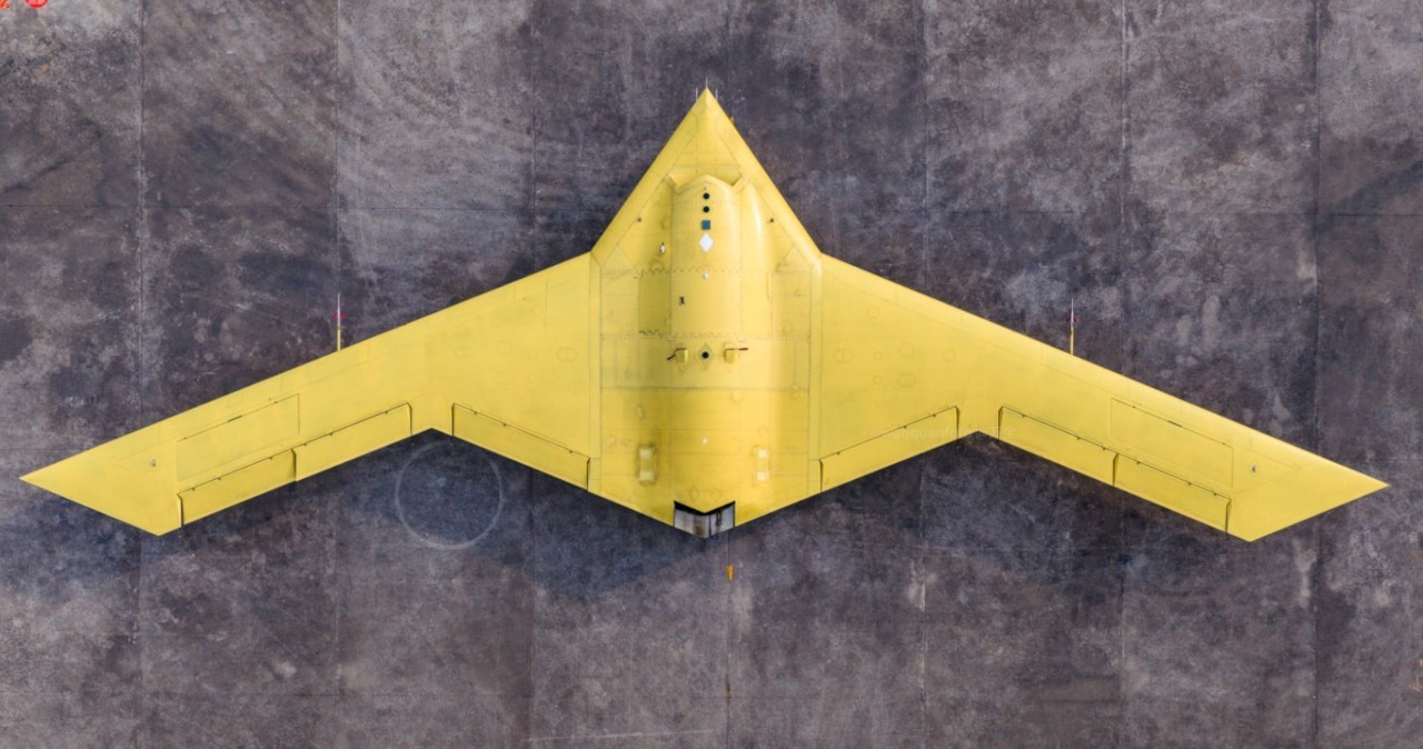 Chińczycy rzucają wyzwanie Amerykanom. Pokazali lot swojego latającego skrzydła