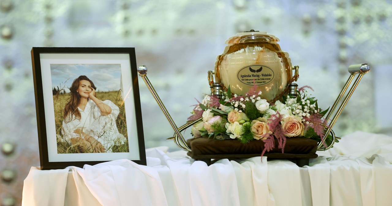 Tłumy na pogrzebie Agnieszki Maciąg. Z głośników wybrzmiał jej utwór