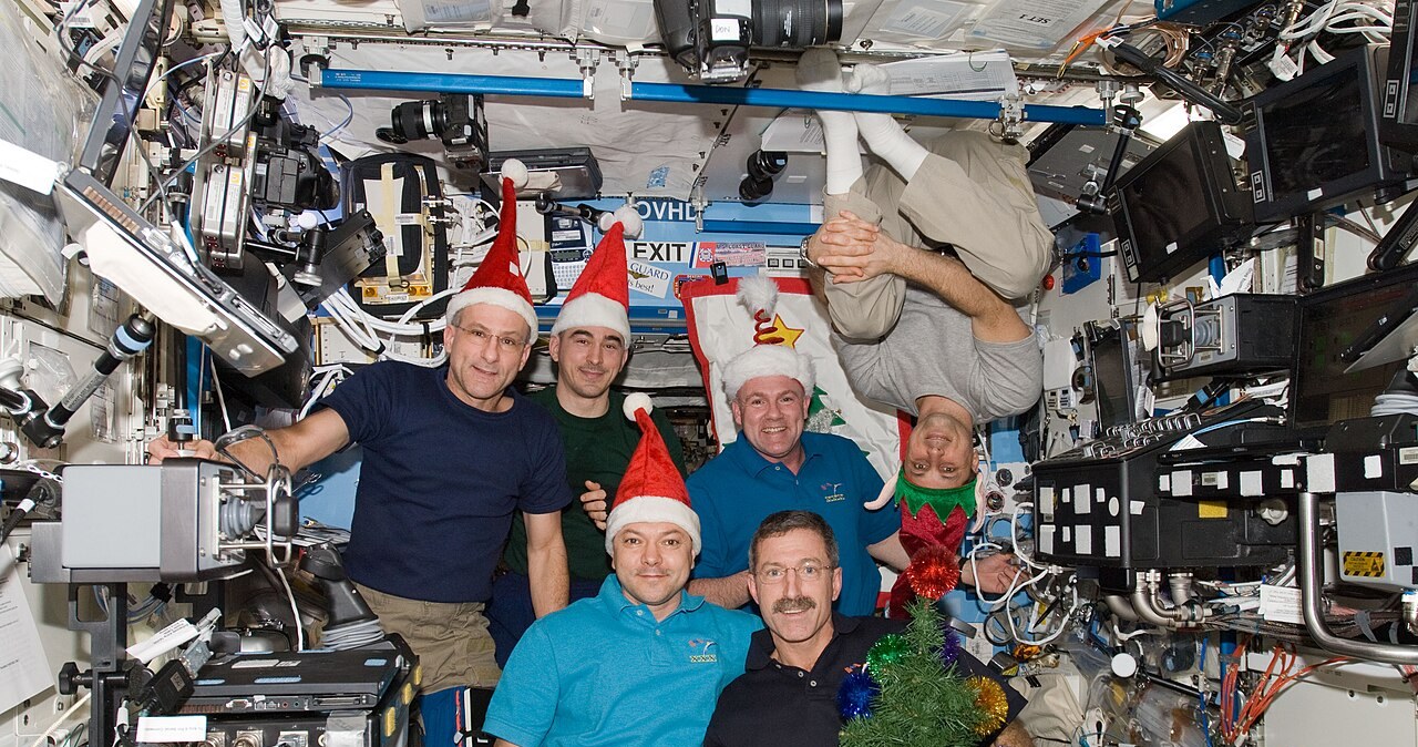 Z choinką i bez karpia. Boże Narodzenie 400 km nad Ziemią