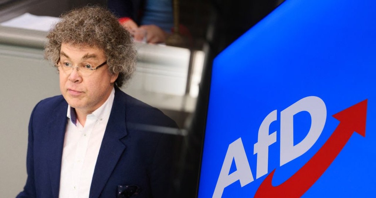 Miał wykonać skandaliczny gest. Niemiecki polityk w tarapatach. Są zarzuty