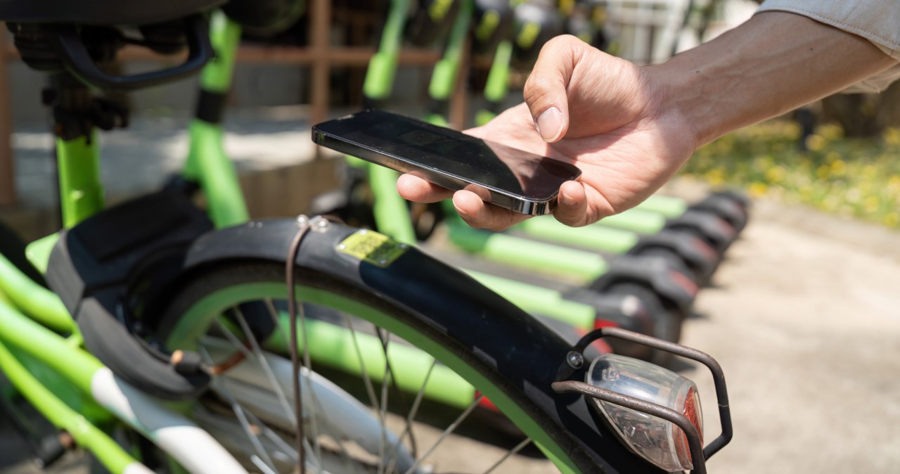 Rowery z numerami jak samochody. Pomysł Polaków podbija świat. Jeden haczyk