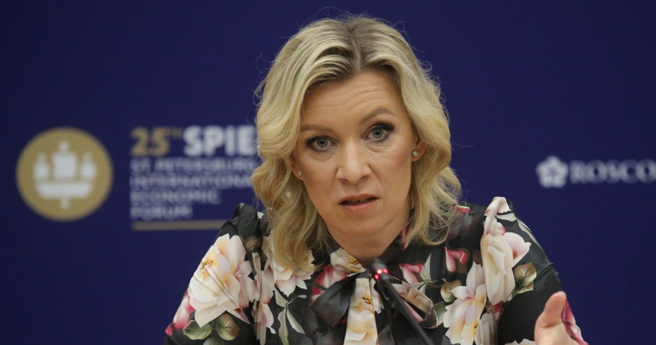 Sikorski krytycznie o zachowaniu Orbana. Jest riposta Zacharowej