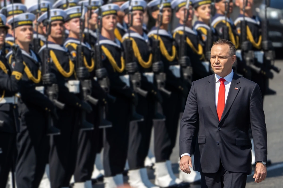 "Rozmawiamy z przedstawicielami Biura Bezpieczeństwa Narodowego i mamy głębokie przekonanie, że po obu stronach - rządowej i BBN - jest zrozumienie, że musimy prowadzić jedną politykę obronną. Dochodzimy do konkretnych konkluzji. Istotnym elementem porozumienia jest dyskusja, którą prowadzimy na temat strategii bezpieczeństwa narodowego" - poinformował w Popołudniowej rozmowie w RMF FM wiceszef MON Paweł Zalewski. Kiedy Polska będzie mieć nową strategię?