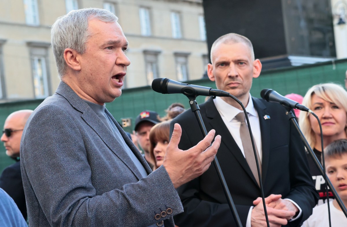 "Łukaszenka handluje żywym towarem". Łatuszka o grze reżimu wobec USA