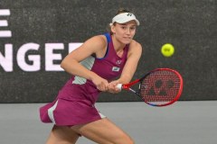 Tenis: Turniej World Tennis Continental Cup w Shenzhen - mecz gry pojedynczej: Iga Świątek - Jelena Rybakina