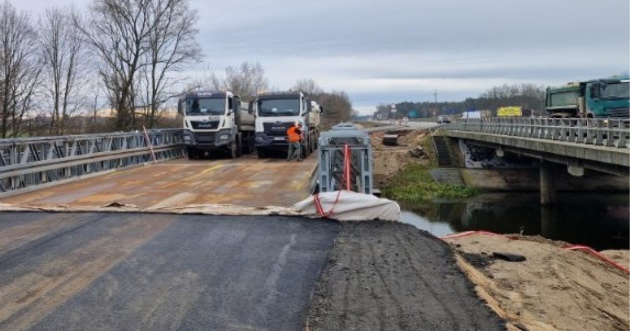 Burzą most na DK45. Kierowcy od dziś przejadą przeprawą tymczasową