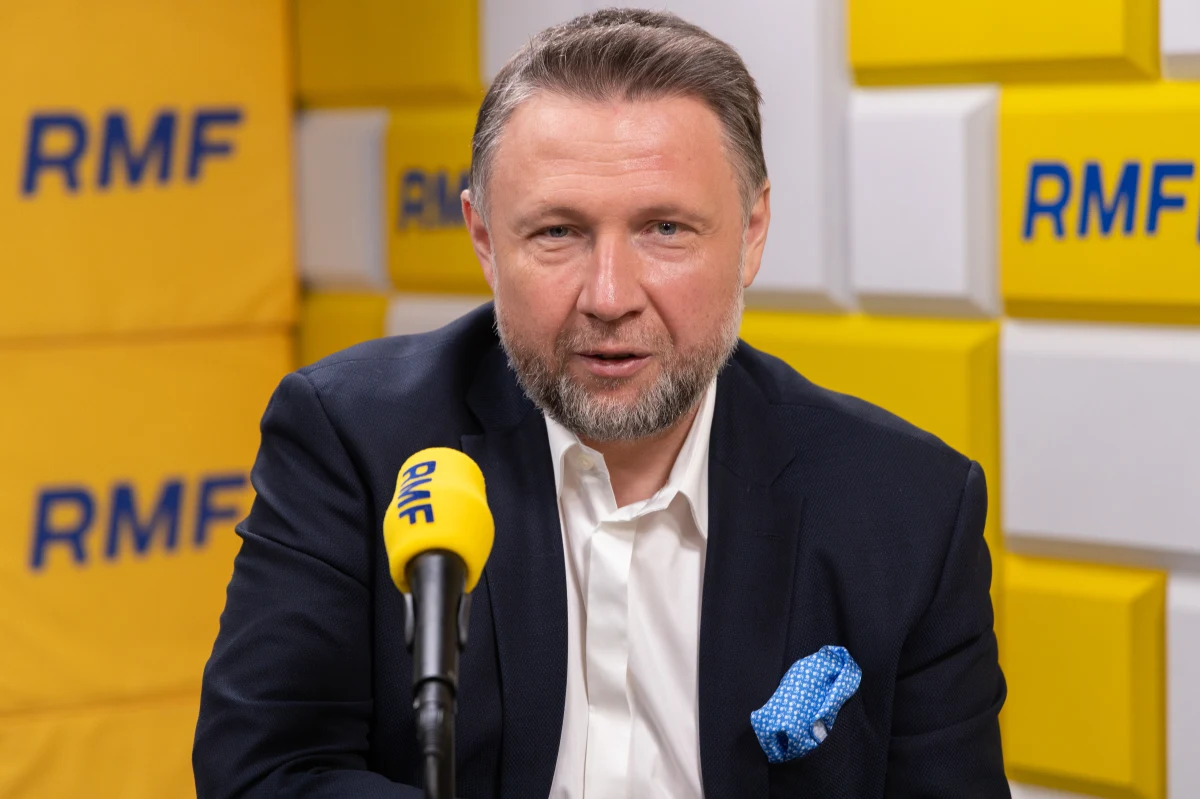 Kto kopie tunele pod granicą z Polską? "Służby białoruskie" - odpowiada w Porannej rozmowie w RMF FM szef MSWiA Marcin Kierwiński. "Są w to zaangażowani migranci z Kurdystanu, którzy drążą te tunele. Mają preferencję, że mogą pierwsi przez ten tunel przejść, poza kolejką" - mówił minister.