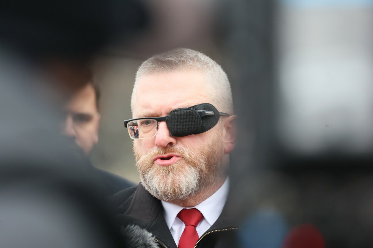 Czarne chmury nad partią Grzegorza Brauna?