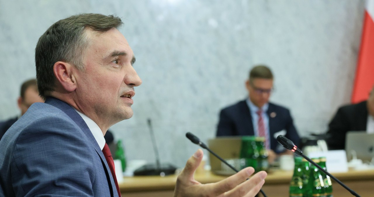 wiadomości,aktualności,Interia Sprawa paszportu Zbigniewa Ziobry. Jest decyzja wojewody mazowieckiego