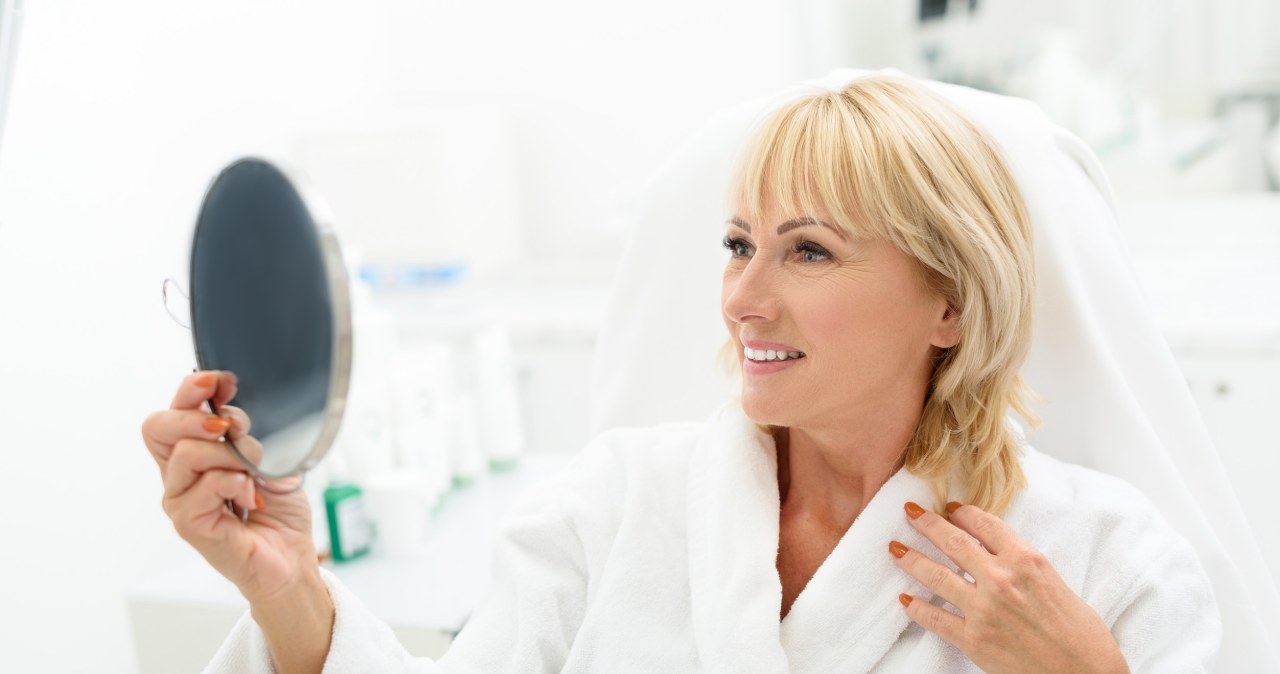 Po czterdziestce skóra zimą robi się matowa. Jeden składnik przywraca blask