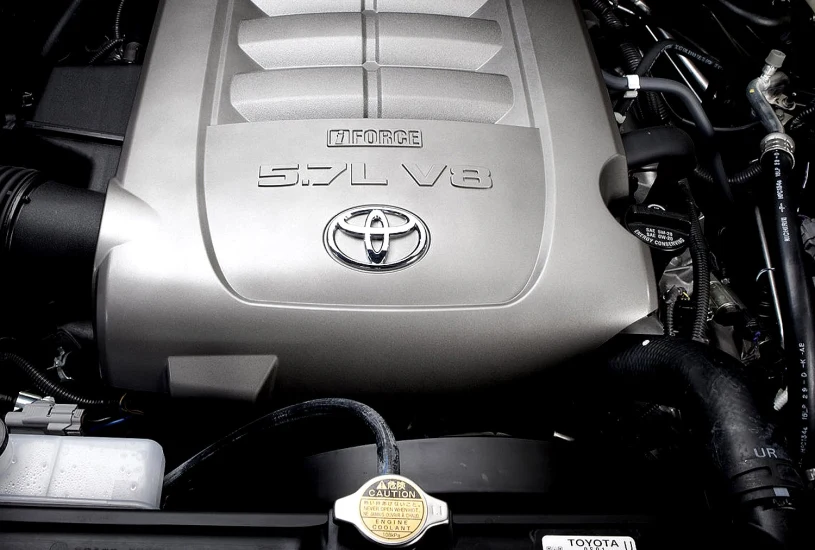 Toyota nie porzuca silników spalinowych. Nowe V8 i R4 turbo