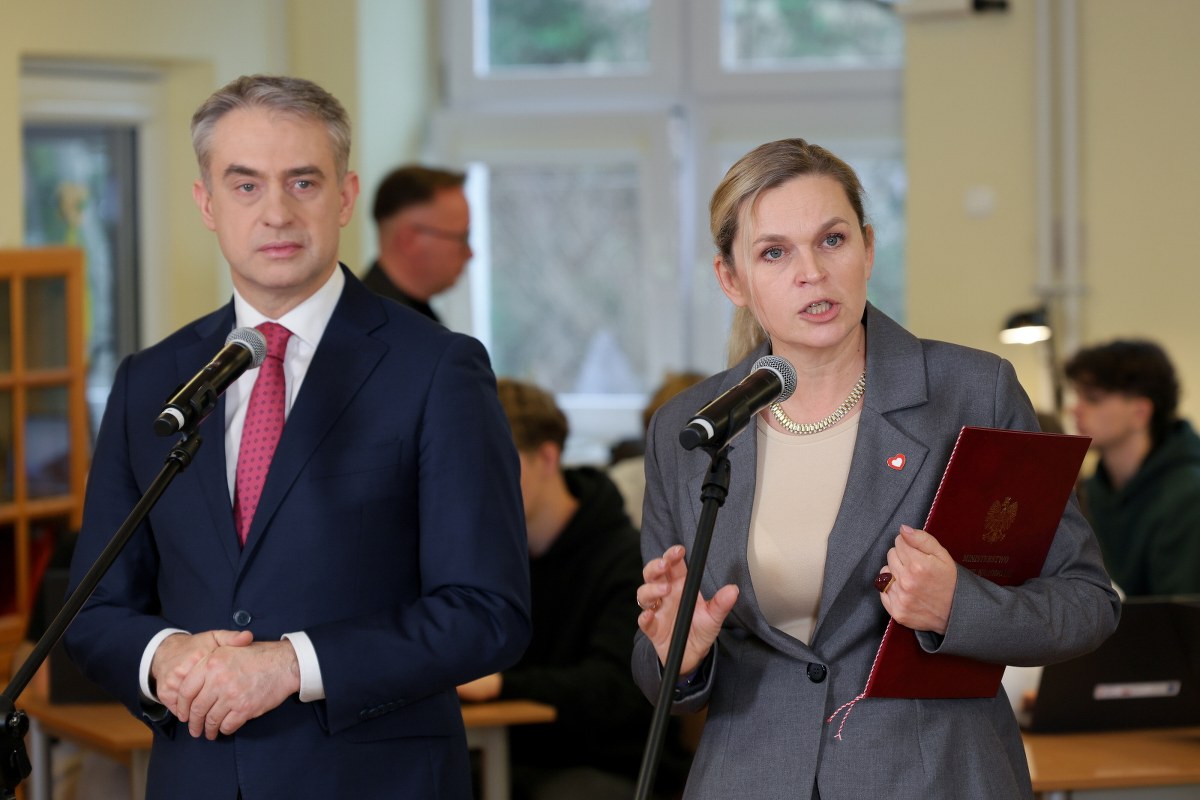 Tysiące laptopów dla szkół. Nowacka ogłasza rewolucję