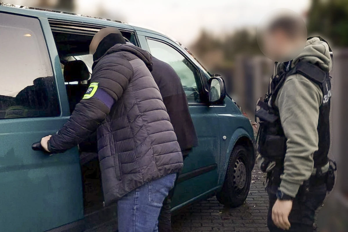 Centralne Biuro Śledcze Policji zatrzymało sześć osób podejrzanych o udział w zorganizowanej grupie przestępczej zajmującej się nielegalnym obrotem paliwami. Straty Skarbu Państwa sięgają milionów złotych.