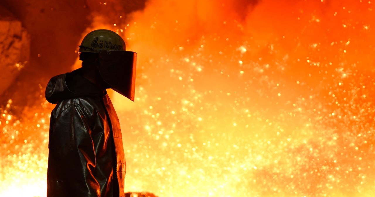 Polskie hutnictwo zbliża się do ściany. Rynek zalany stalą z zagranicy