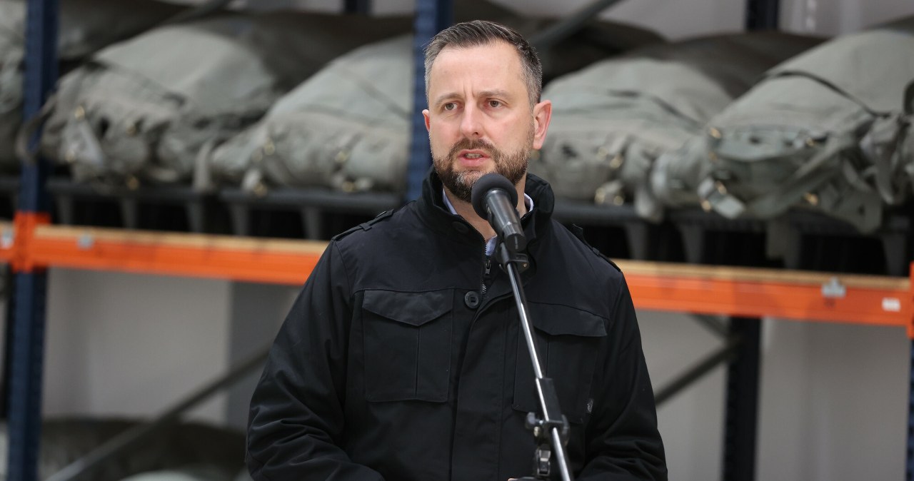 Szef MON dosadnie o współpracownikach prezydenta. "Przekroczyli granice"