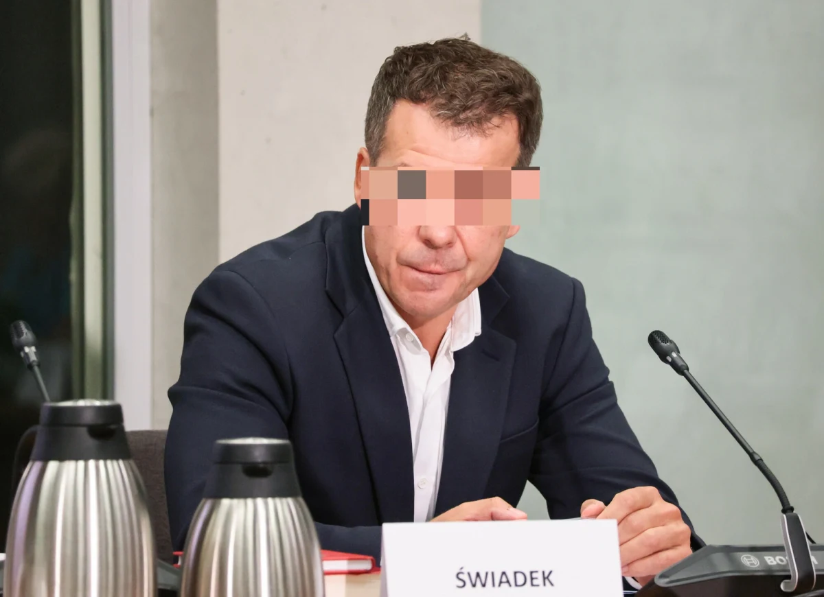 Ernest B., były szef Centralnego Biura Antykorupcyjnego, usłyszał zarzut niedopełnienia obowiązków służbowych w związku z dopuszczeniem i używaniem systemu Pegasus. Taką informację przekazała w środę Prokuratura Krajowa. 