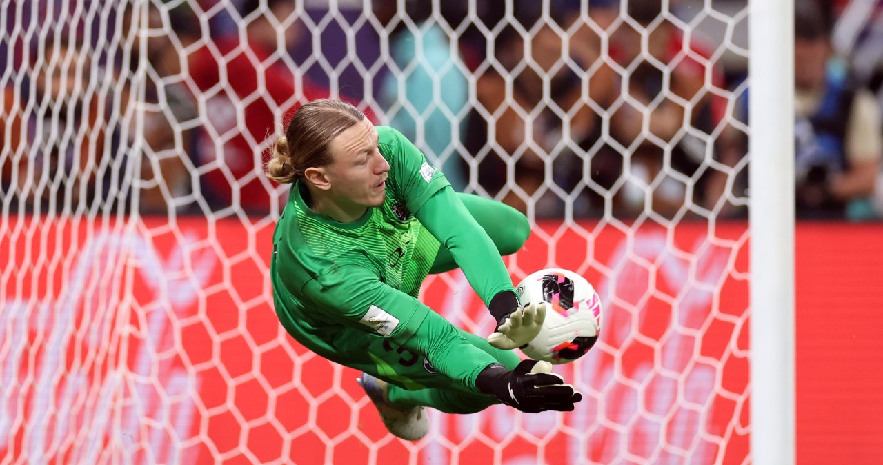 Sceny w finale, Rosjanin obronił 4 karne. Zwycięzcy Ligi Mistrzów z trofeum