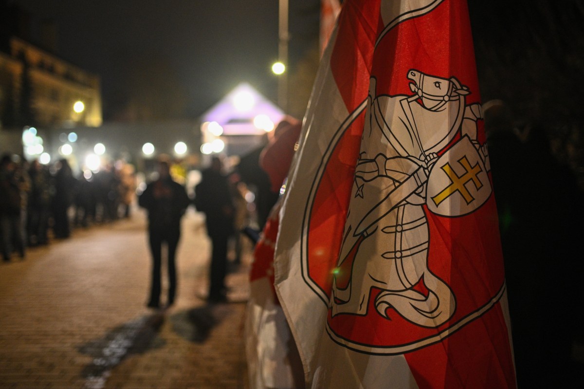 Doradca Cichanouskiej: Większość uwolnionych więźniów politycznych dotarło do Polski