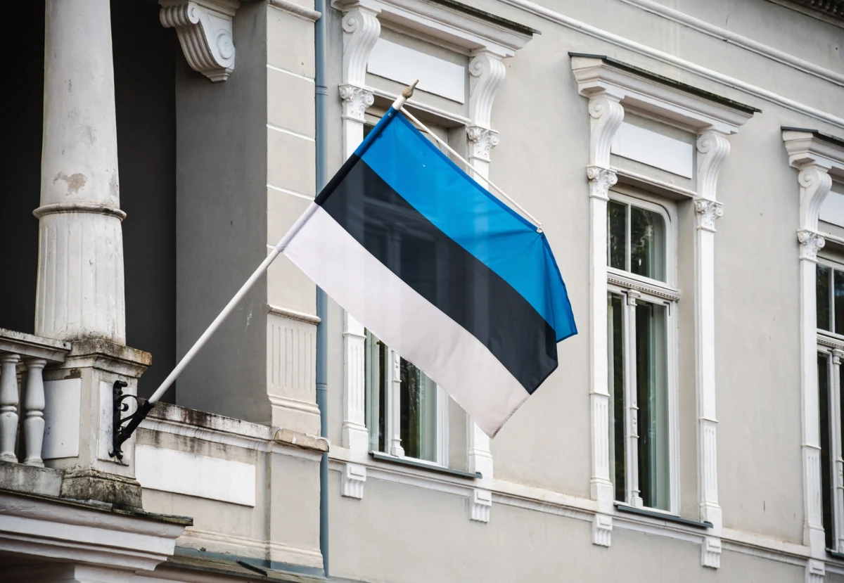 Estońskie Ministerstwo Spraw Zagranicznych poinformowało, że trzech rosyjskich strażników granicznych nielegalnie przekroczyło granicę z Estonią - państwem należącym do Unii Europejskiej i NATO. 