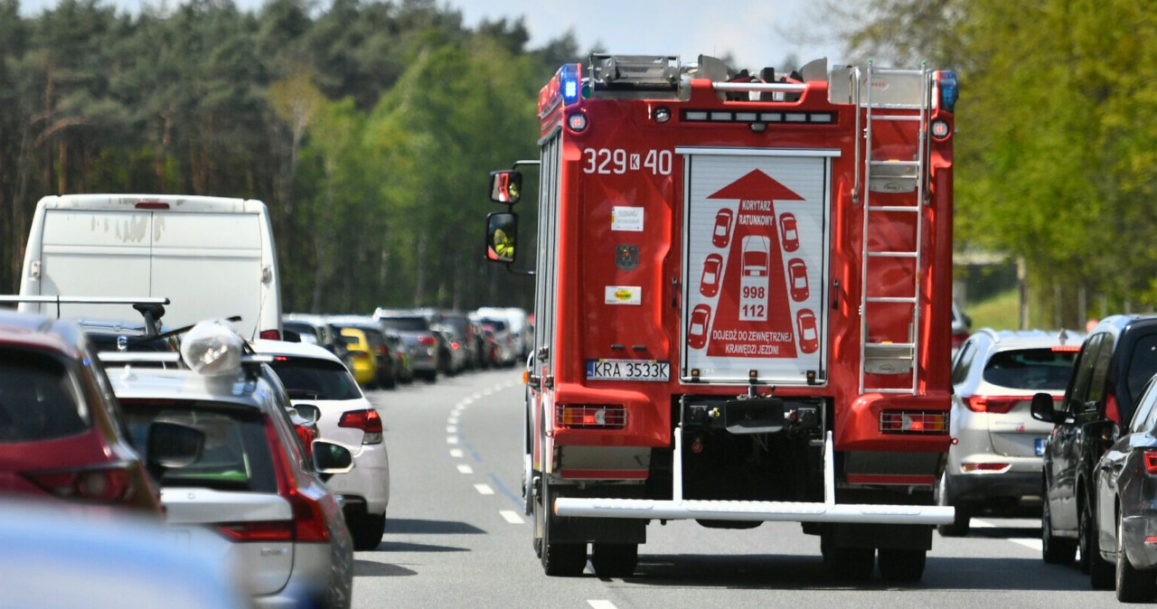 Mandaty za korytarz życia? Ministerstwo odpowiada kierowcom