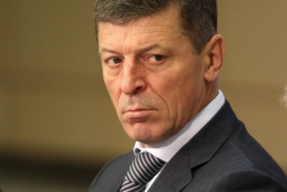 Dmitrij Kozak, przez lata jeden z najbliższych współpracowników Władimira Putina, okazał się jednym z nielicznych rosyjskich urzędników, którzy w kluczowym momencie sprzeciwili się decyzjom dotyczącym inwazji na Ukrainę - podał "New York Times". Nowe informacje ujawniają kulisy jego konfliktu z prezydentem Rosji oraz nieznane dotąd szczegóły dotyczące pierwszych dni wojny.