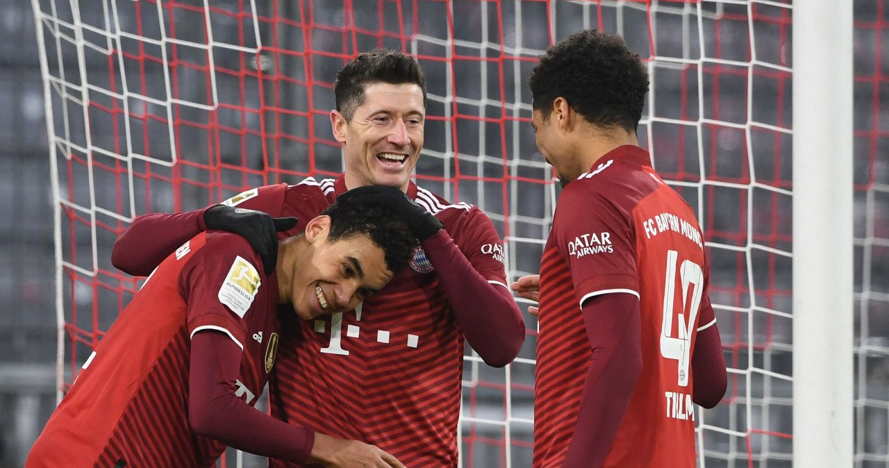 Popis "Lewego" przed świętami, jego klub zmiażdżył rywali. Pamiętna seria