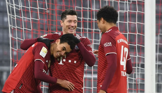 Popis "Lewego" przed świętami, jego klub zmiażdżył rywali. Pamiętna seria